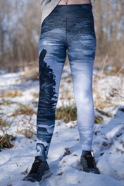Chinese Dark Winter Wolf - Yoga Leggings