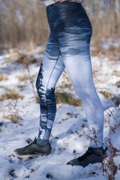 Chinese Dark Winter Wolf - Yoga Leggings